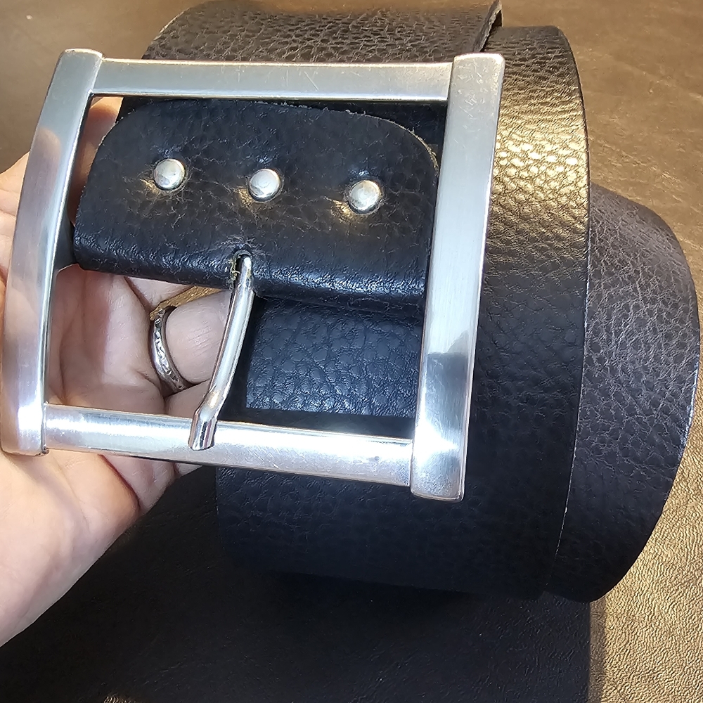 SOLD size 18-22 - wide leather belt, fits waist 35-40in (89-102cm) - M&S Per Una - Picture 3 of 16